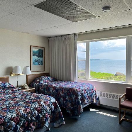 Shoreline Inn Grand Marais Exterior photo